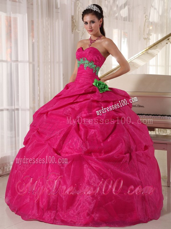 Appliques Sweet 15 Dresses Embellished with Green Appliques