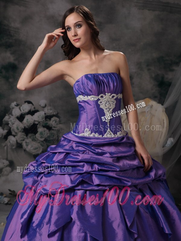 Purple Dresses for Quince Embellished White Appliques and Ruffles