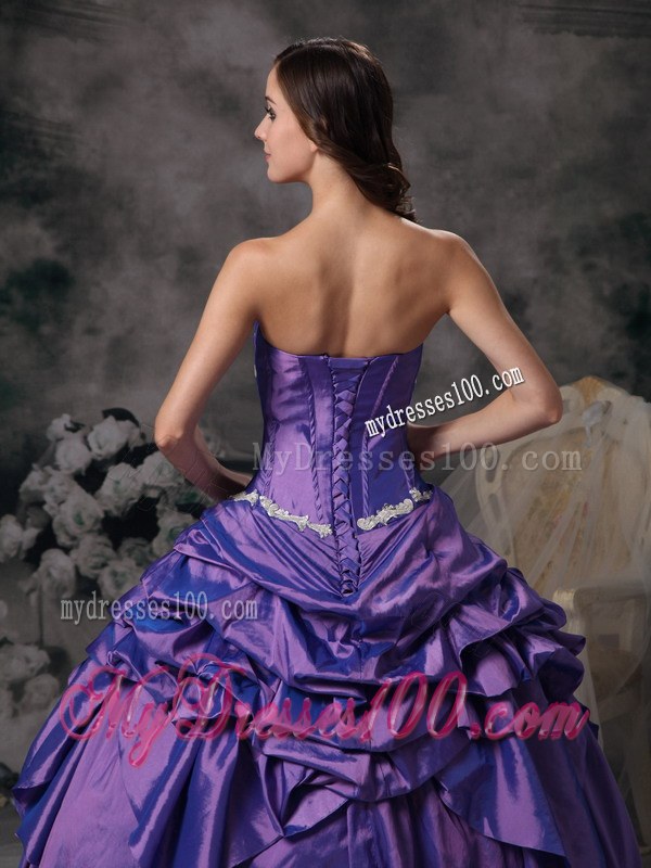 Purple Dresses for Quince Embellished White Appliques and Ruffles
