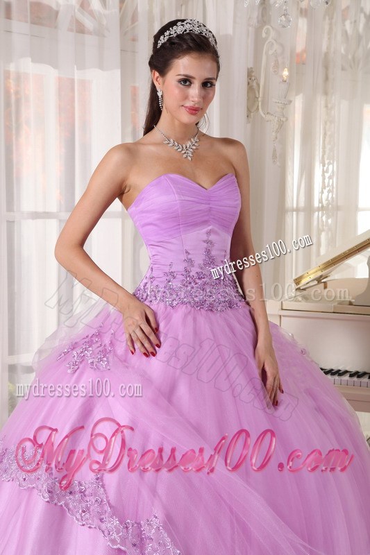 Lavender Two Layered Dresses for A Quinceanera with Appliques