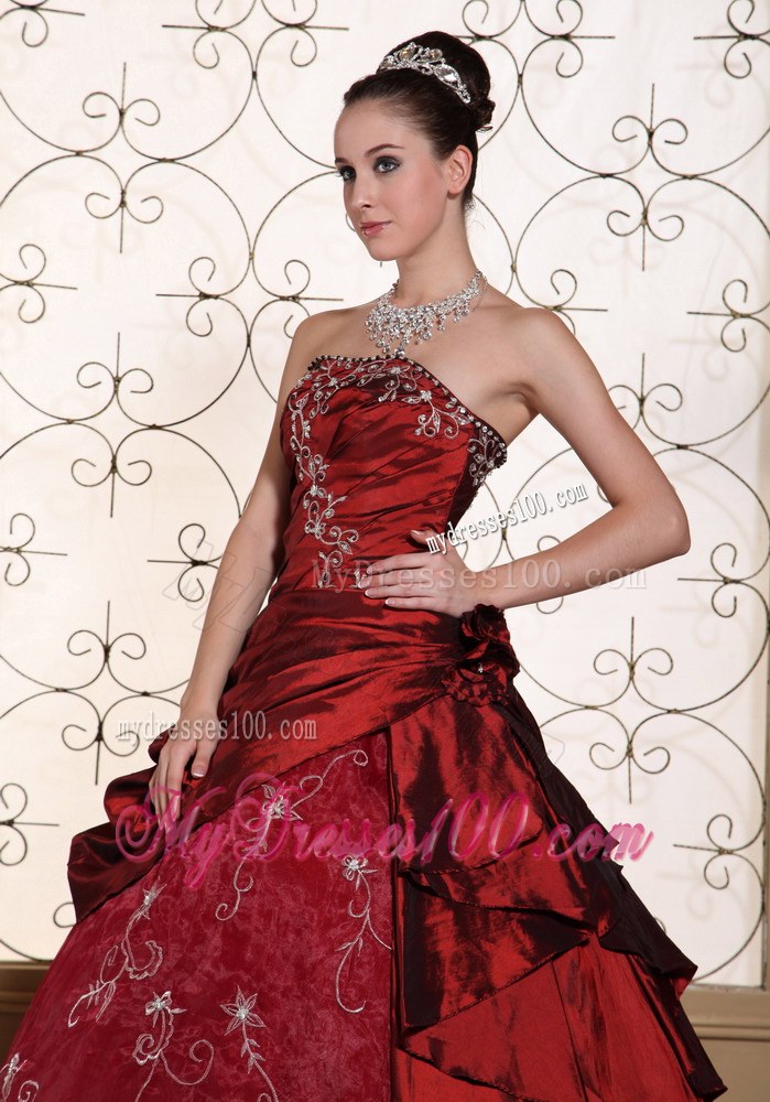 Embroidery Decorated Quinceanera Dress in Wine Red with Layers