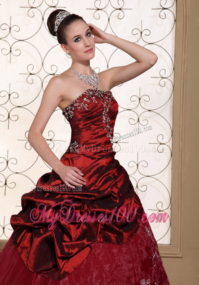 Embroidery Decorated Quinceanera Dress in Wine Red with Layers
