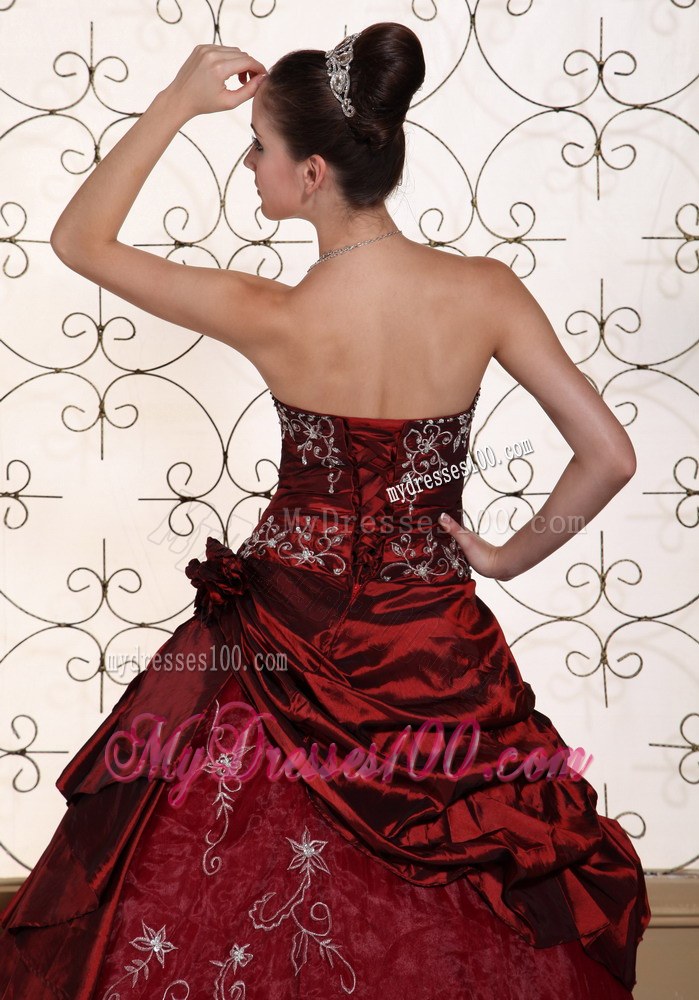 Embroidery Decorated Quinceanera Dress in Wine Red with Layers
