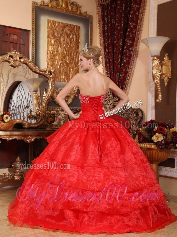 Red Sweet Sixteen Dresses with Scattered Appliques and Layers