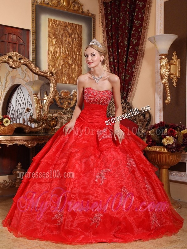 Red Sweet Sixteen Dresses with Scattered Appliques and Layers