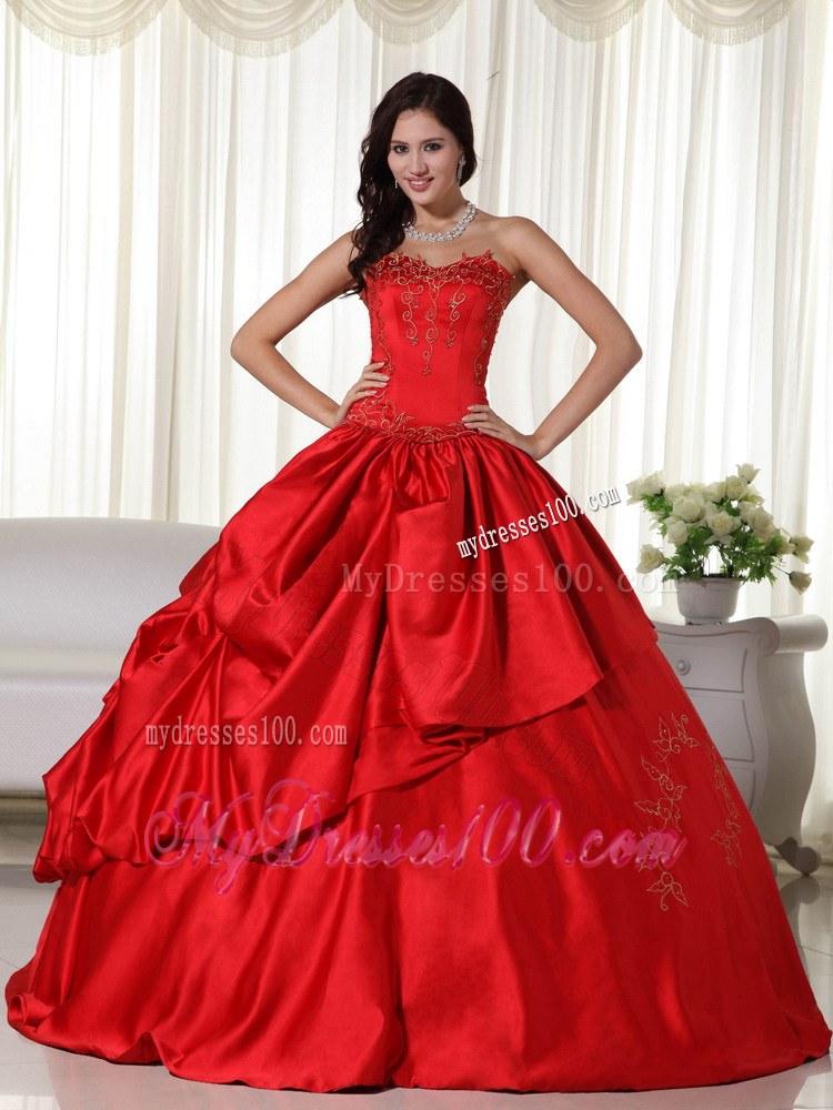 Red Dresses for A Quinceanera with Embroidery and Ruflles