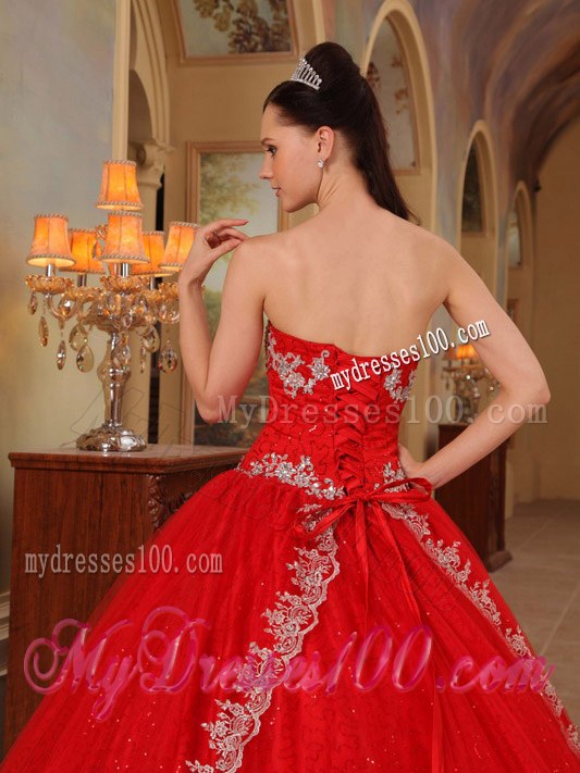 White Embroidery Quinceanera Dresses Gowns in Bright Red