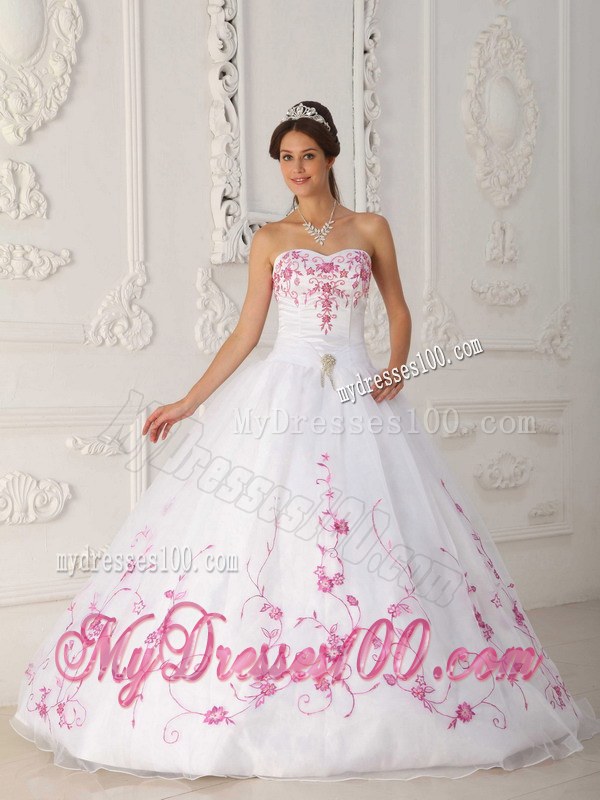 Pink Appliques Quinceanera Gown Dresses in White For Princess
