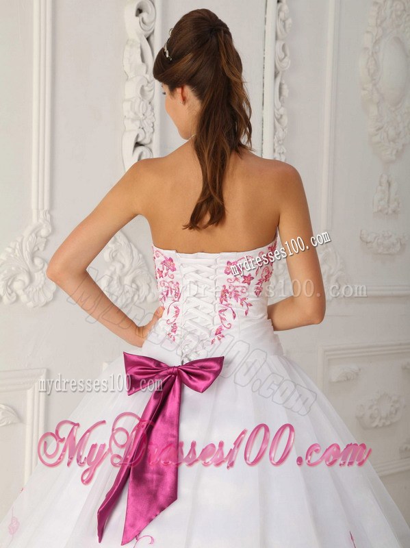 Pink Appliques Quinceanera Gown Dresses in White For Princess