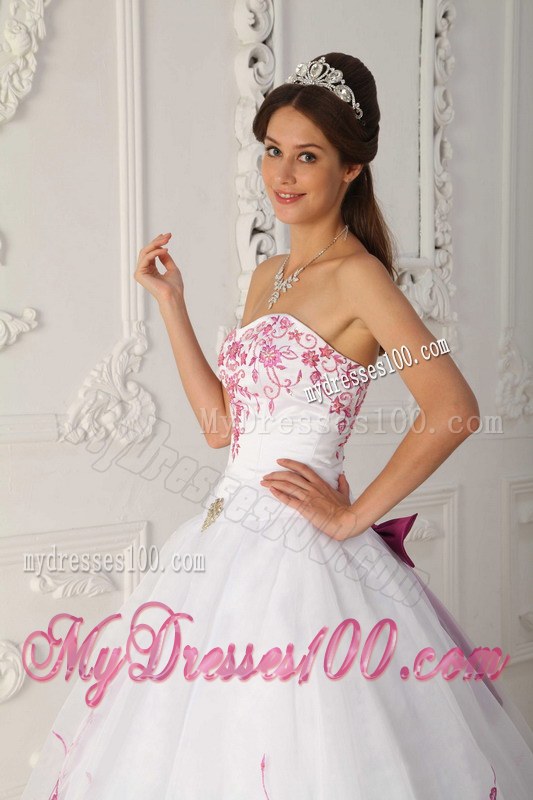 Pink Appliques Quinceanera Gown Dresses in White For Princess