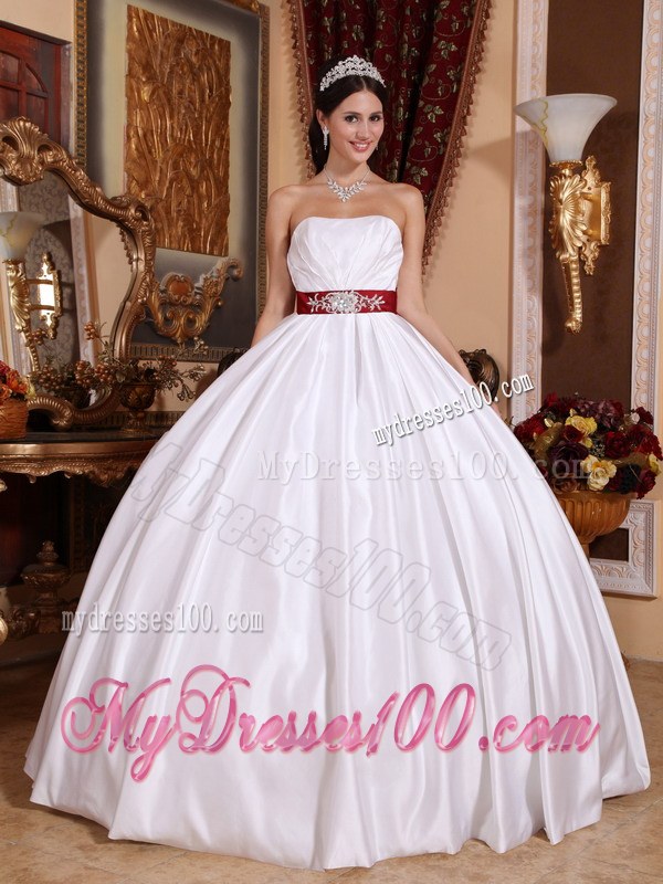 White Ball Gown Strapless Taffeta Quinceanera Dresses with Sashes