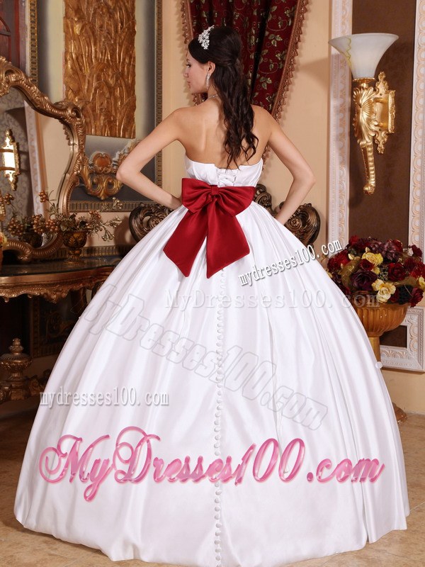 White Ball Gown Strapless Taffeta Quinceanera Dresses with Sashes