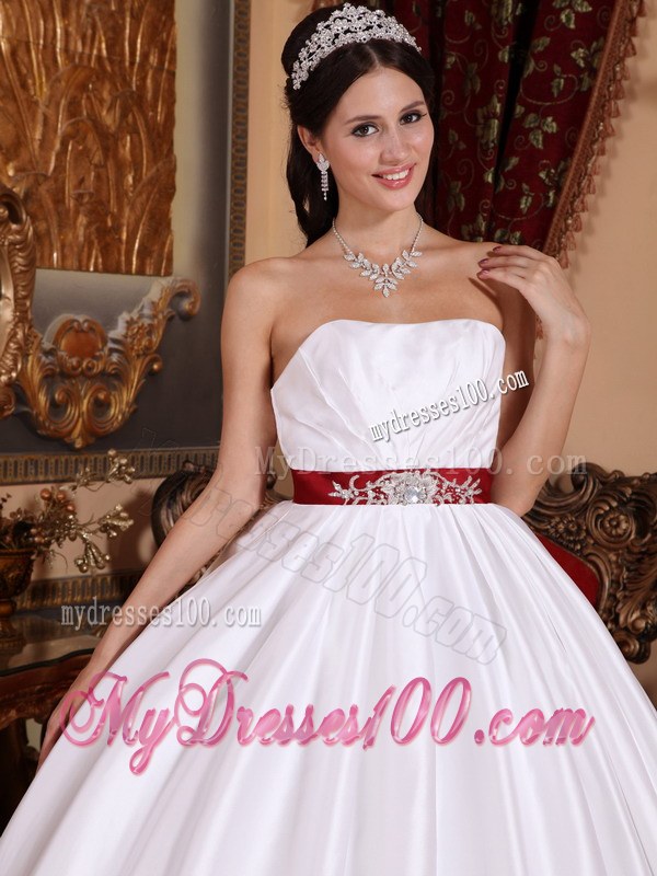 White Ball Gown Strapless Taffeta Quinceanera Dresses with Sashes