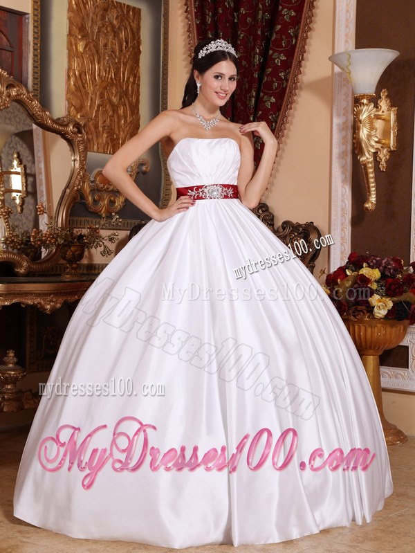 White Ball Gown Strapless Taffeta Quinceanera Dresses with Sashes