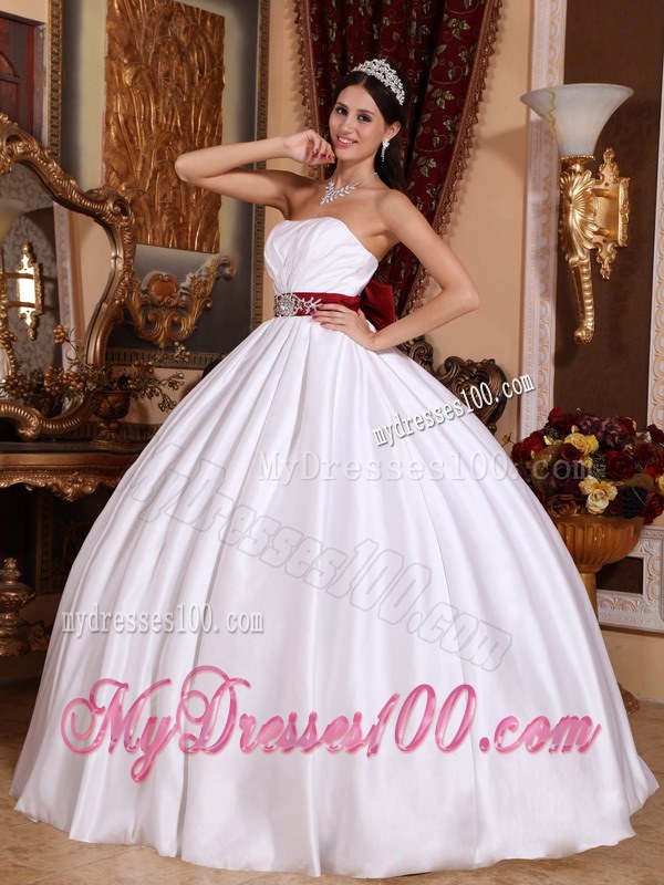 White Ball Gown Strapless Taffeta Quinceanera Dresses with Sashes