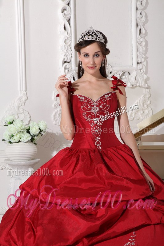Straps Wine Red Ball Gown for Dresses 15 with Heavy Embroidery