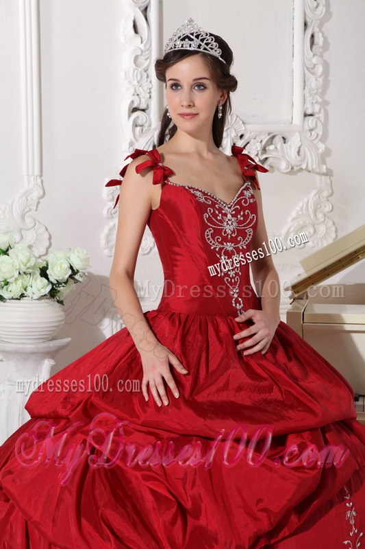 Straps Wine Red Ball Gown for Dresses 15 with Heavy Embroidery