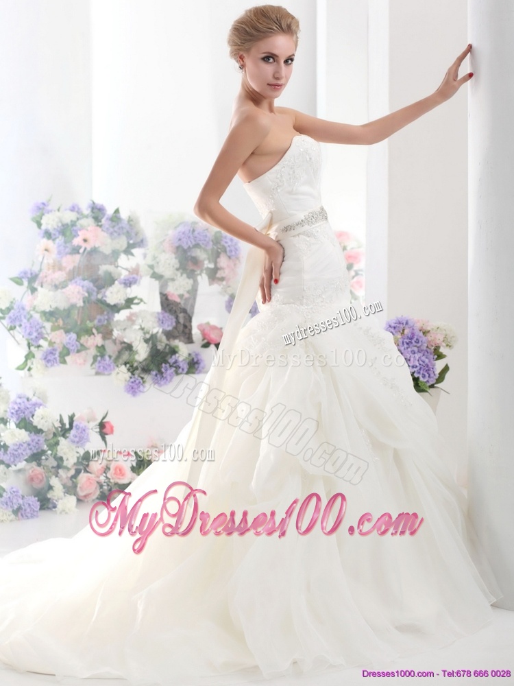 2016 Gorgeous Sweetheart Wedding Dress with Beading