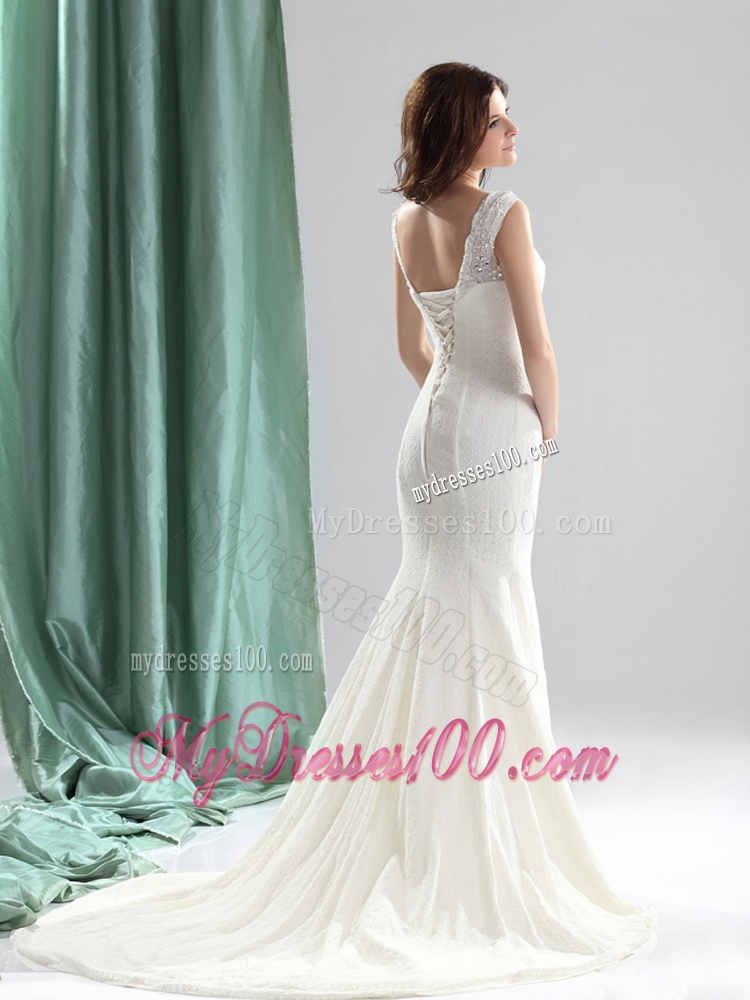 2016 Unique White Wedding Dresses with Lace and Brush Train