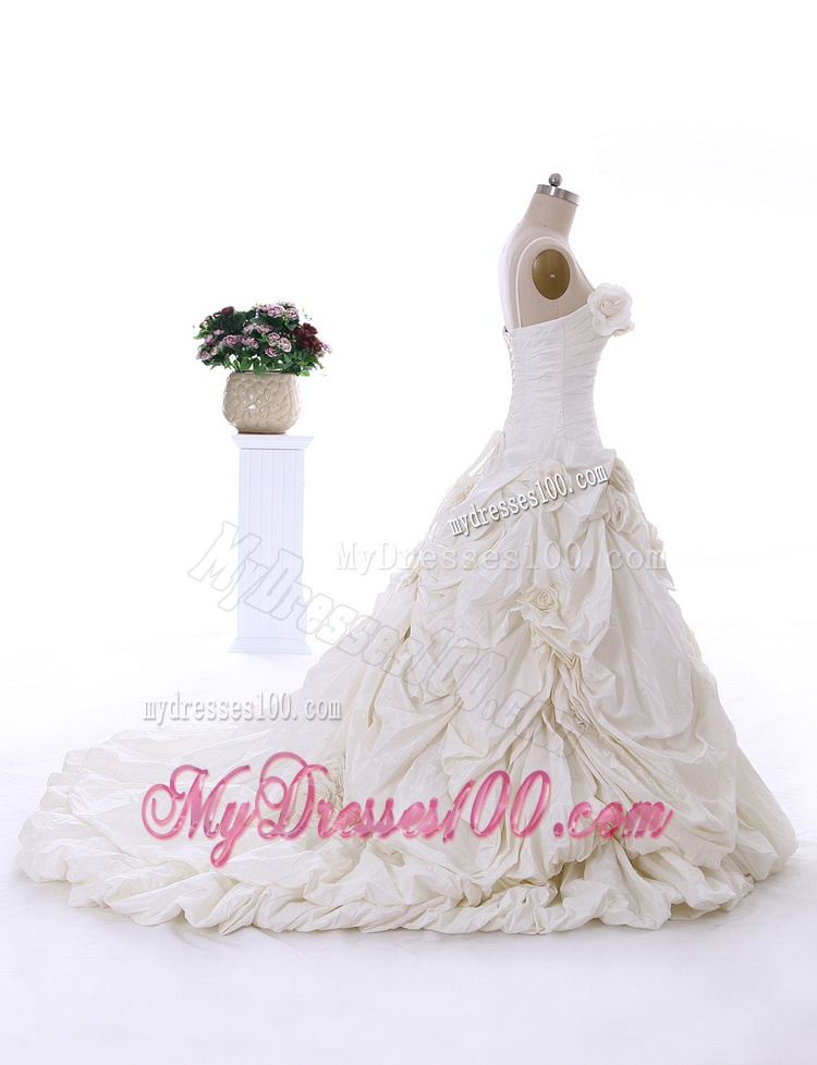 Classical Hand Made Flowers Court Train Wedding Dresses