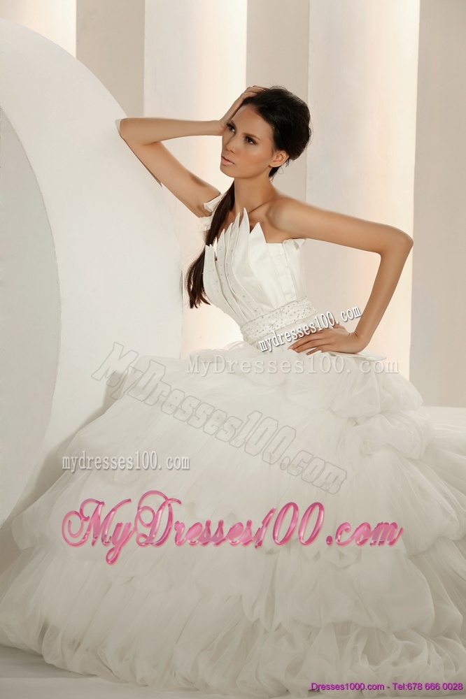 Popular Beaded Strapless White Wedding Dresses with Ruffled Layers
