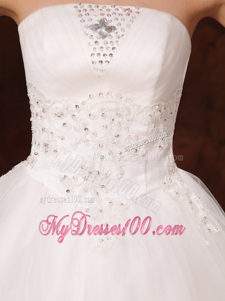 2013 New Arrival Strapless Appliques and Beading Wedding Dresses