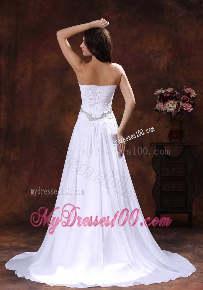 2013 The Most Popular White A-line Beaded Decorate Wedding Dress