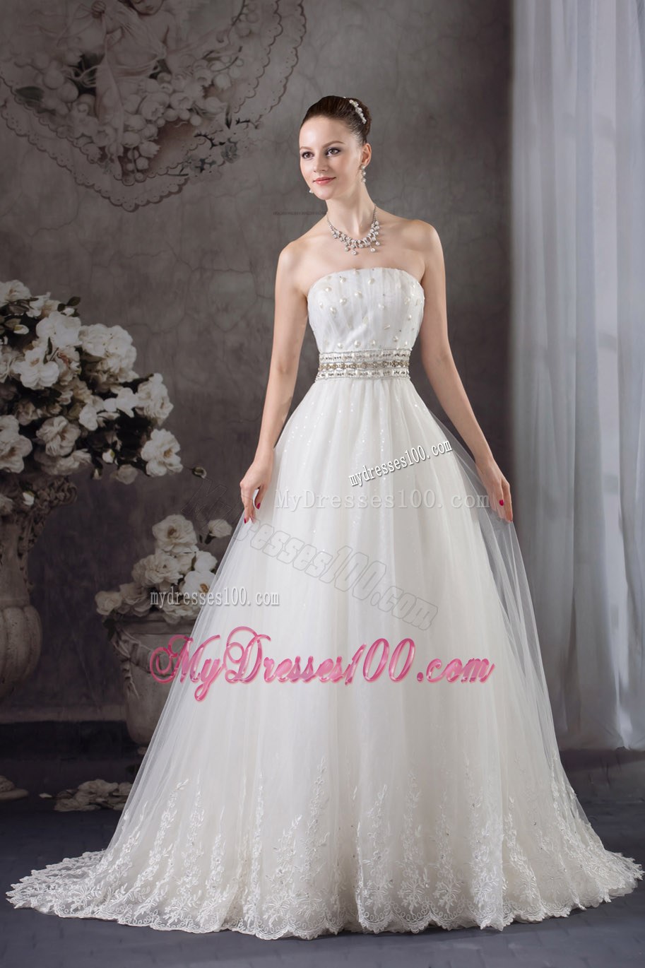 Beautiful Strapless Lace 2013 Affordable Wedding Dress with Beading