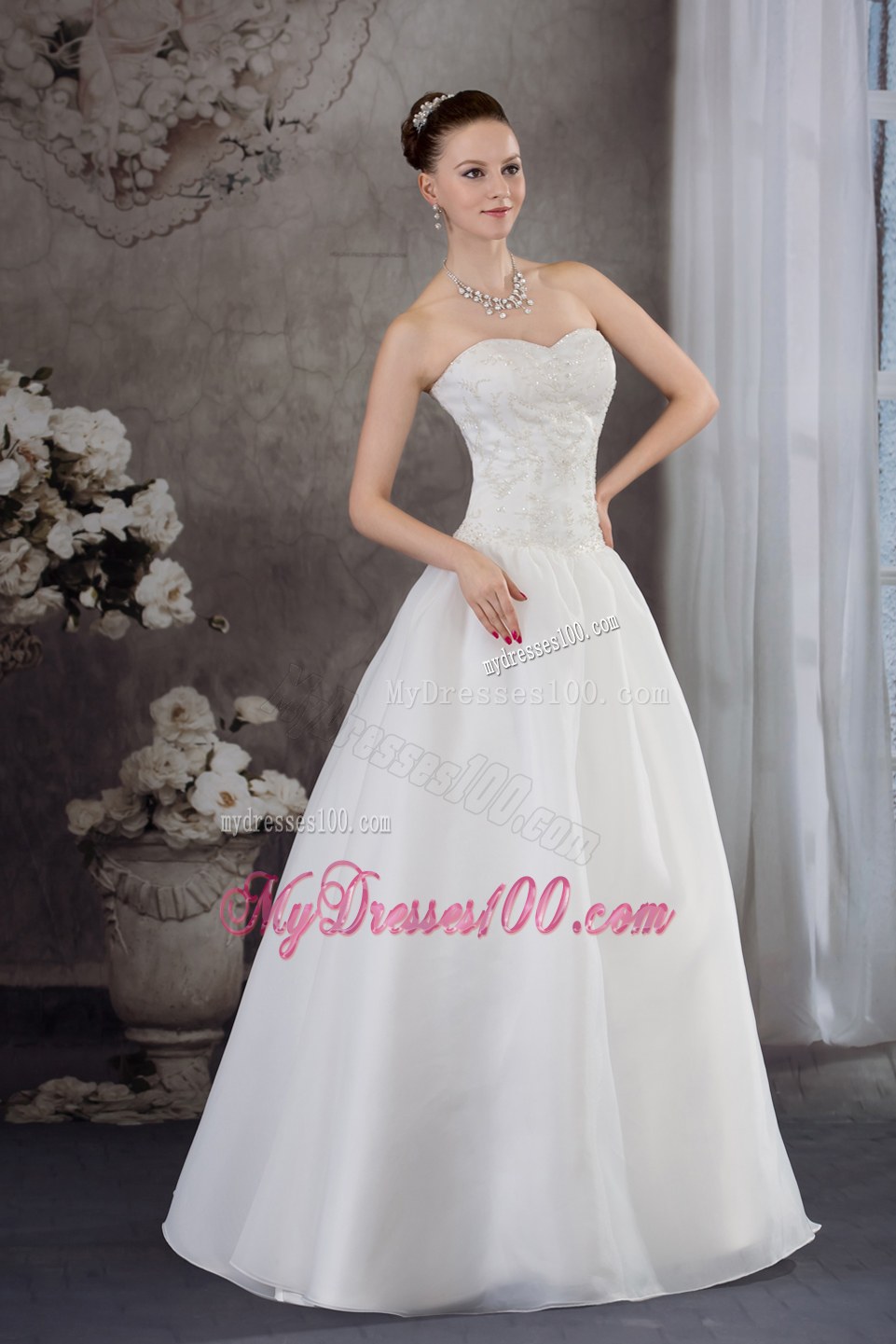 Cheap Sweetheart Appliques with Beading Wedding Dresses On Sale