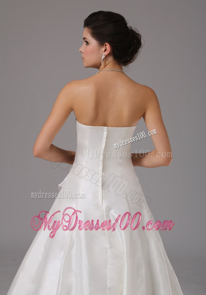 2012 Elegant Wedding Dress with Ruching Floor-length Strapless