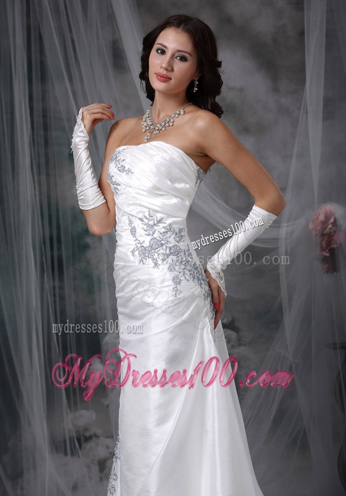 Affordable Brush Train Wedding Gowns with Appliques and Ruching