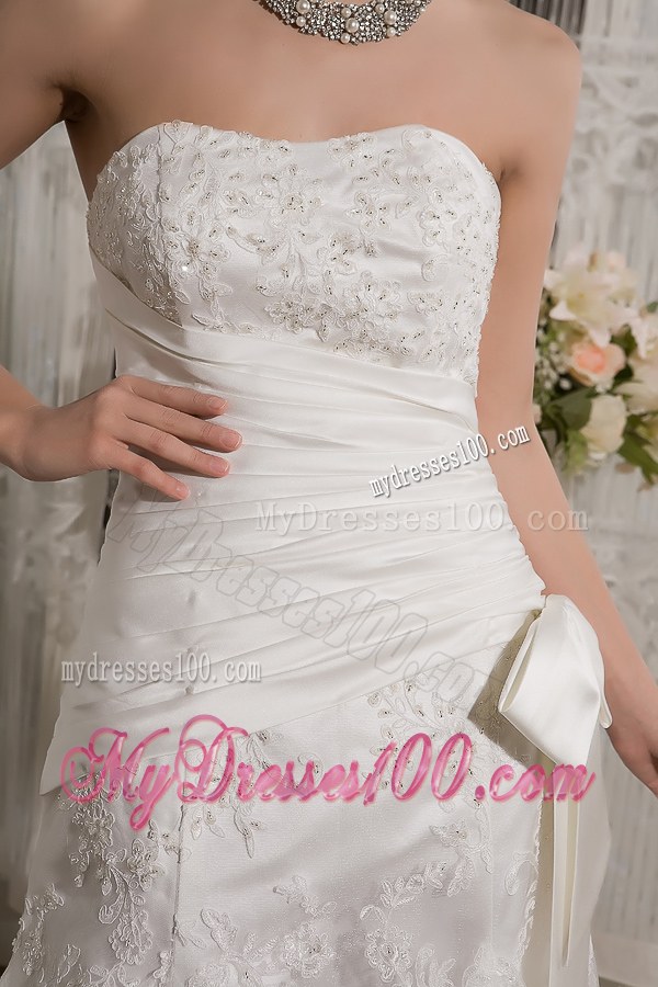 Affordable Strapless Court Train Lace Bowknot Wedding Dress for 2013