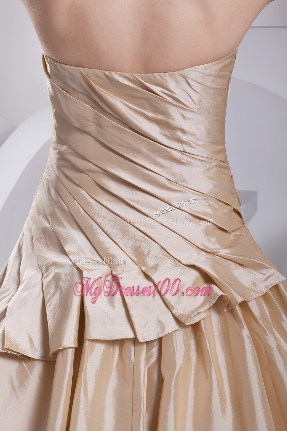Appliques Strapless Chapel Train Wedding Dress with Champagne