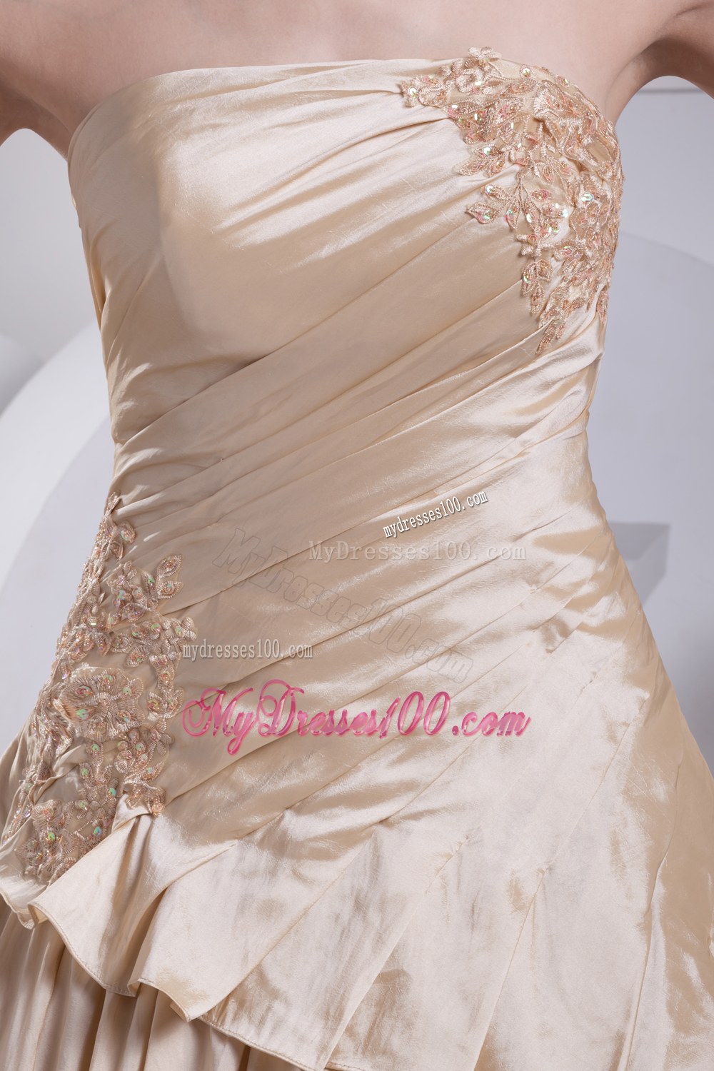 Appliques Strapless Chapel Train Wedding Dress with Champagne