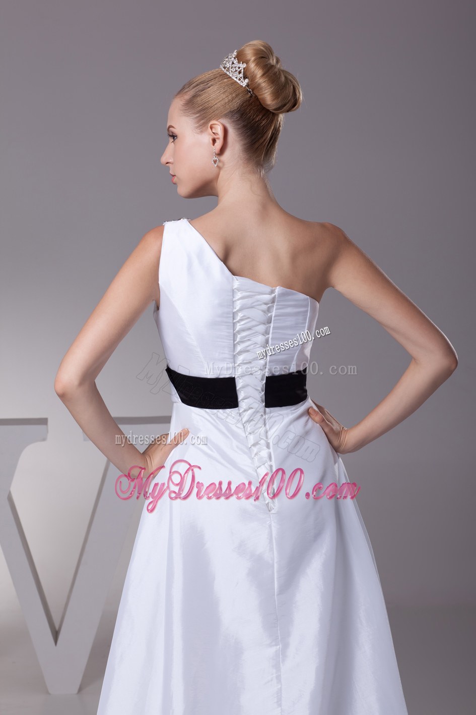 Beading A-Line Brush Train One Shoulder Wedding Dress