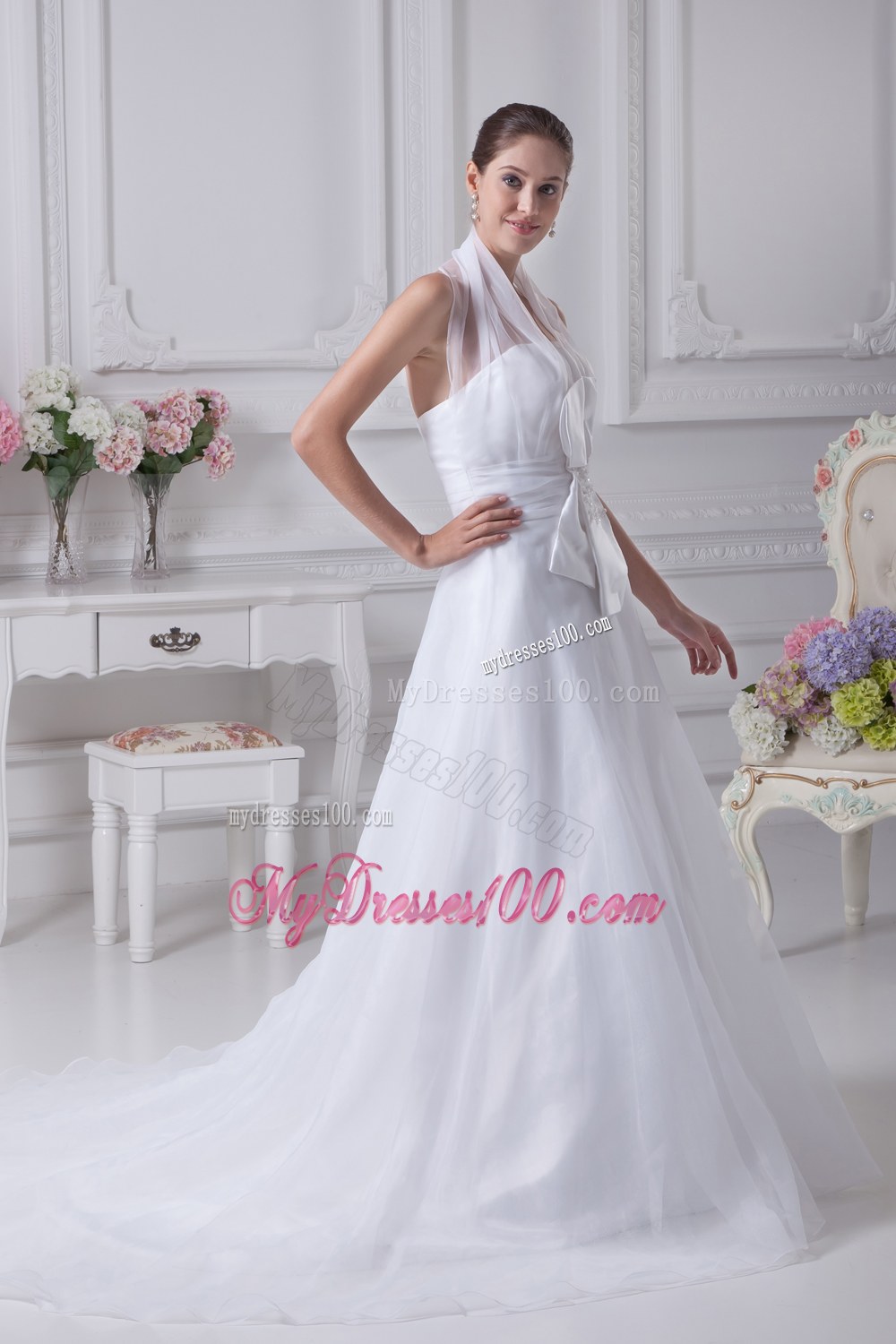 Beading Court Train Halter Pretty Wedding Dress with Fitted Waist