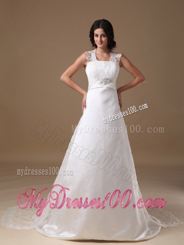 Beautiful Square Court Train Lace Wedding Gowns with Beading