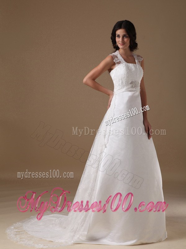 Beautiful Square Court Train Lace Wedding Gowns with Beading
