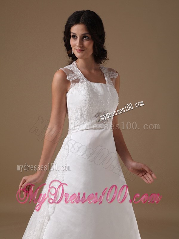 Beautiful Square Court Train Lace Wedding Gowns with Beading