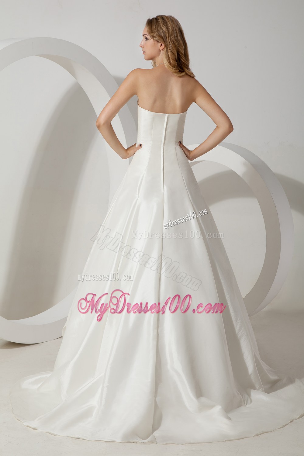 Beautiful Strapless Brush Train Hand Made Flower Wedding Gowns