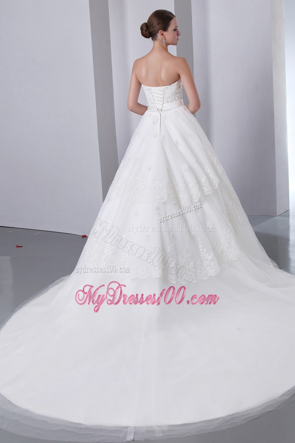 Beautiful Sweetheart Chapel Train Luxurious Lace Wedding Dresses