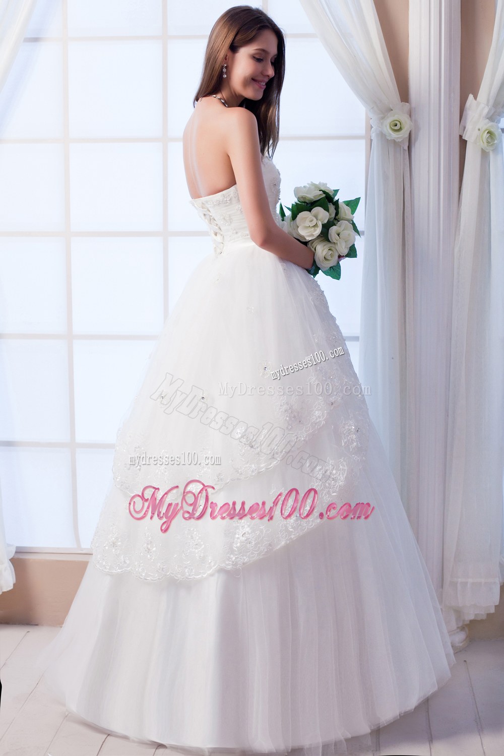 Beautiful Sweetheart Appliques and Flowers Bridal Gowns