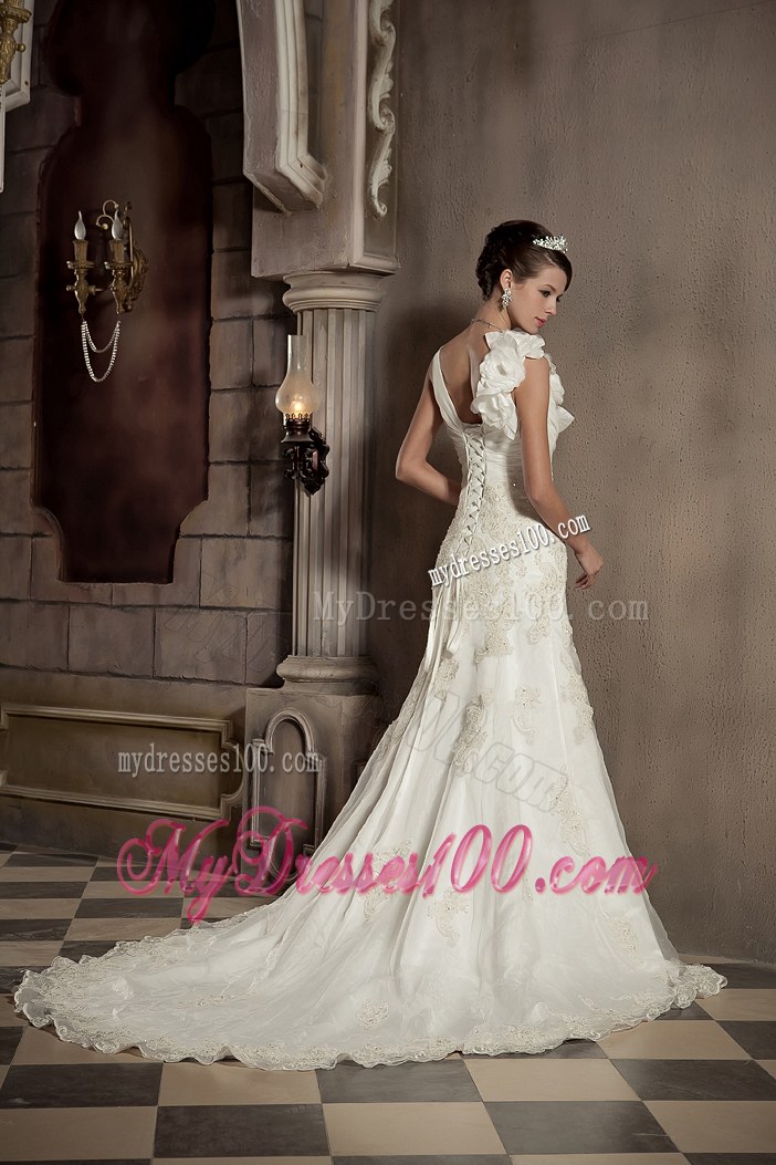 Beautiful V-neck Court Train Appliques 2013 Wedding Dresses On Sale
