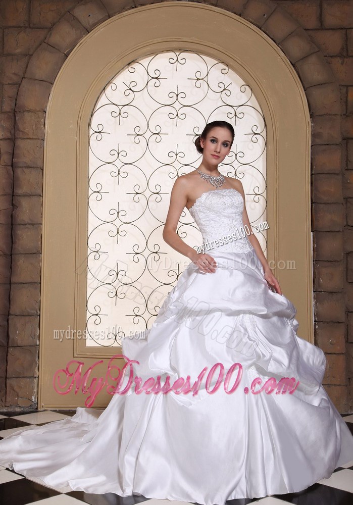 Beautiful A-line Wedding Dress For 2013 Embroidery On Taffeta Wh