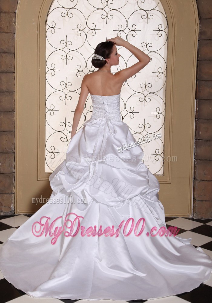 Beautiful A-line Wedding Dress For 2013 Embroidery On Taffeta Wh
