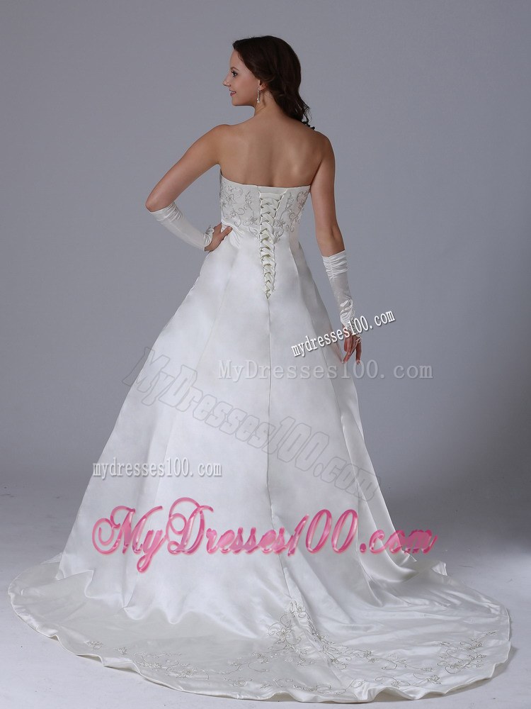 Custom Made Court Train Embroidery Wedding Dresses with Ruches
