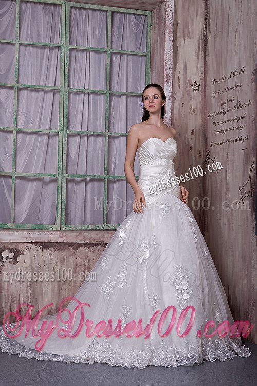 Custom Made Sweetheart Court Train Lace Bridal Gowns with Flowers