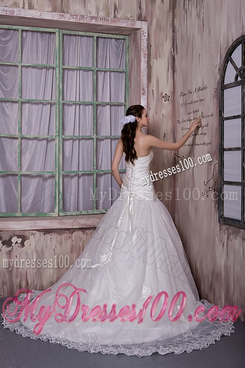 Custom Made Sweetheart Court Train Lace Bridal Gowns with Flowers