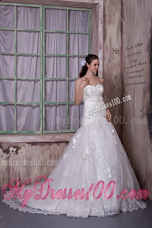 Custom Made Sweetheart Court Train Lace Bridal Gowns with Flowers