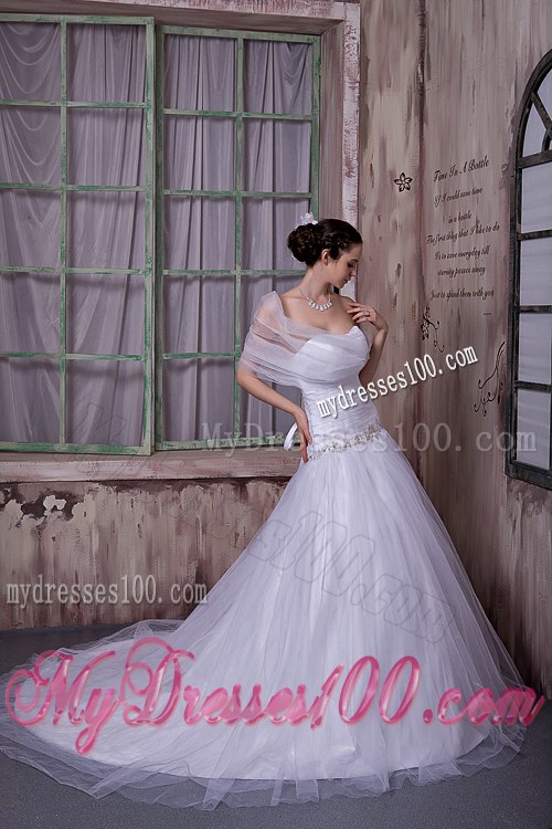 Elegant A-line / Princess Strapless Chapel Train Tulle Appliques